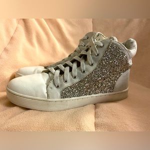 💰5/$25 Girls Justice Size 5 White Sparkle Sneakers